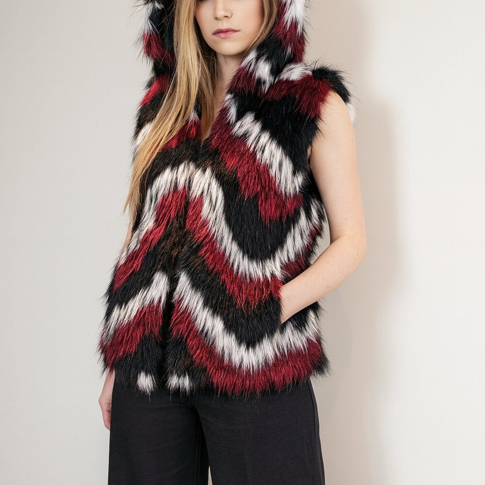 Faux fur sleeveless vest hook eye closure warm Small /Medium